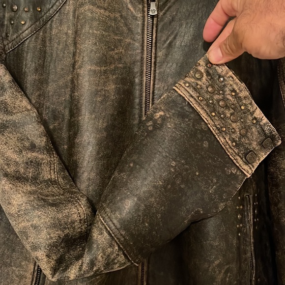 Versace XL - Picture 5 of 12